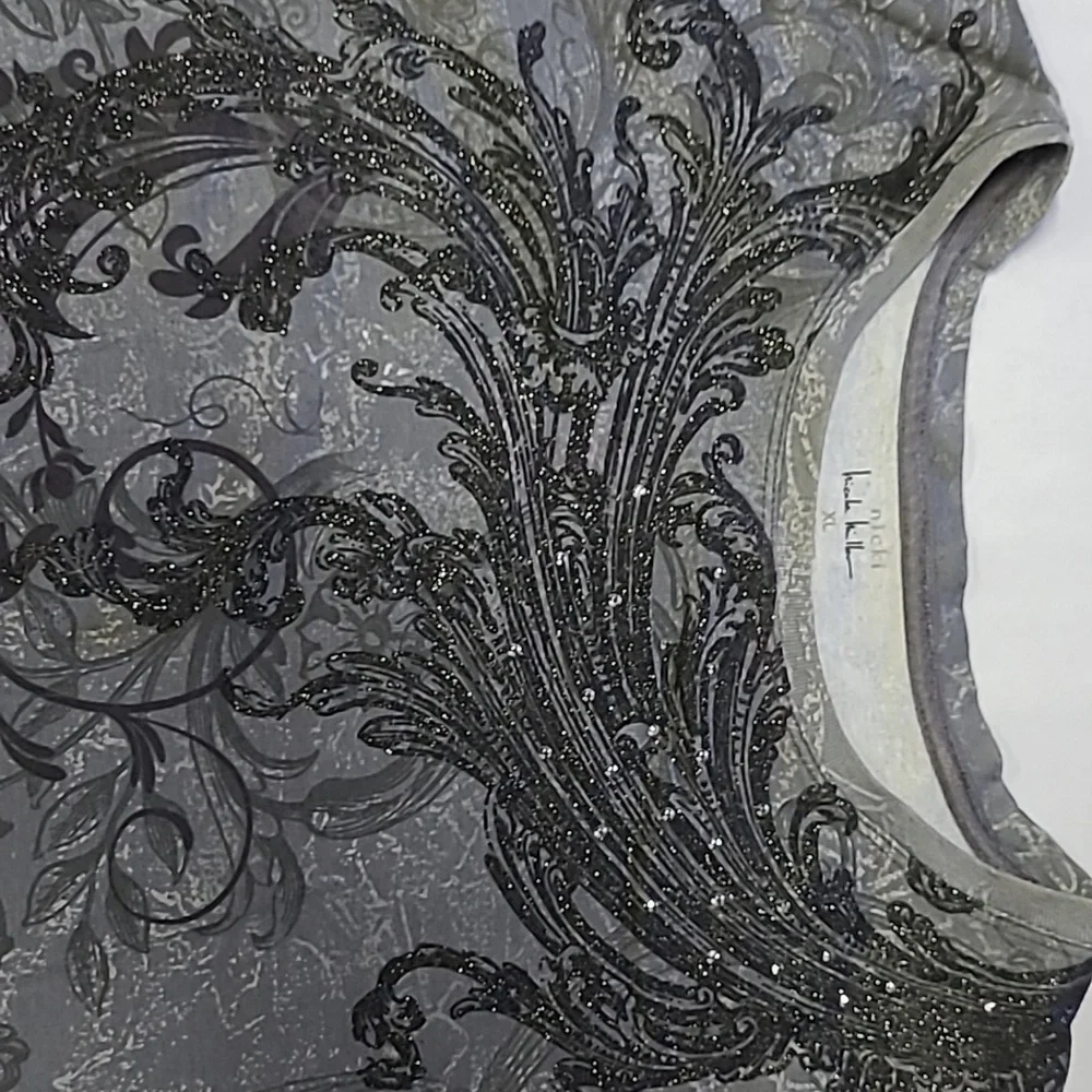 Top - Picture 4 of 6